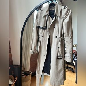 Elizabeth and James tan trench leather trim size 4